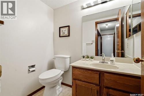 818 Spencer Lane, Saskatoon, SK - Indoor Photo Showing Bathroom