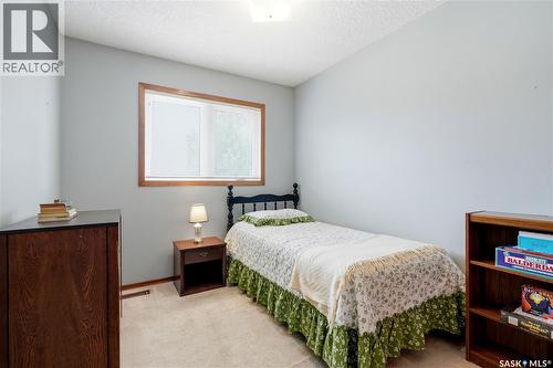 818 Spencer Lane, Saskatoon, SK - Indoor Photo Showing Bedroom