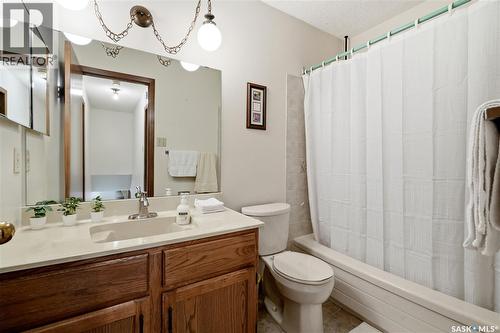 818 Spencer Lane, Saskatoon, SK - Indoor Photo Showing Bathroom