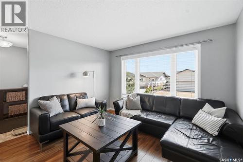 310 Martens Avenue, Warman, SK - Indoor Photo Showing Living Room