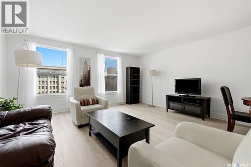 403 1839 Scarth Street, Regina, SK - Indoor Photo Showing Living Room