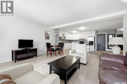 403 1839 Scarth Street, Regina, SK - Indoor Photo Showing Living Room