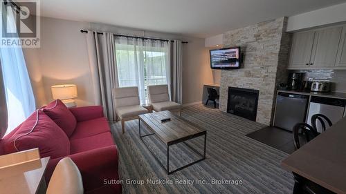 54-203 - 54-203 DEERHURST DRIVE  Huntsville (Chaffey), ON P1H 2E8