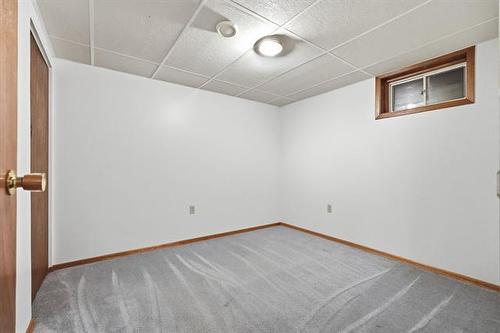 12 Kinsley Cr, Winnipeg, MB 