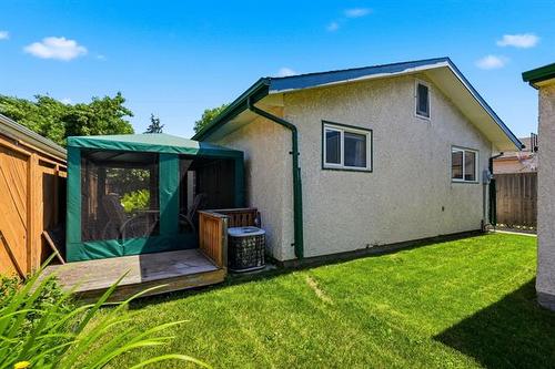 12 Kinsley Cr, Winnipeg, MB 