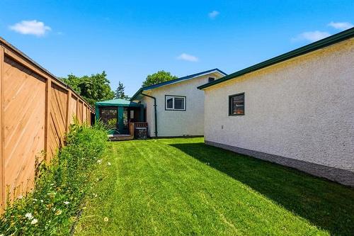 12 Kinsley Cr, Winnipeg, MB 