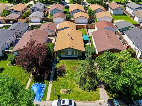 12 Kinsley Cr, Winnipeg, MB 