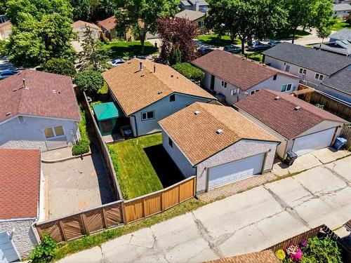 12 Kinsley Cr, Winnipeg, MB 