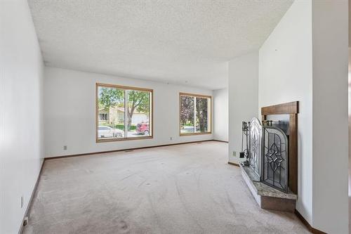 12 Kinsley Cr, Winnipeg, MB 