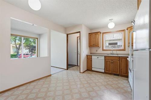 12 Kinsley Cr, Winnipeg, MB 