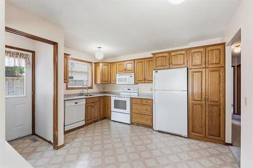 12 Kinsley Cr, Winnipeg, MB 