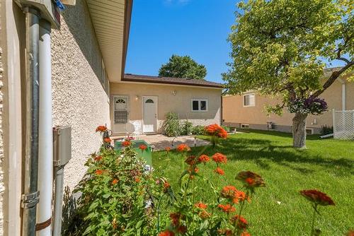 159 Amelia Cr, Winnipeg, MB 