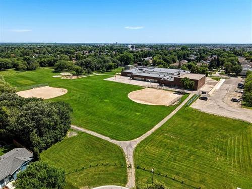 159 Amelia Cr, Winnipeg, MB 