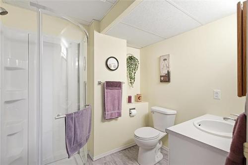 79 Maplegrove Rd, Winnipeg, MB 