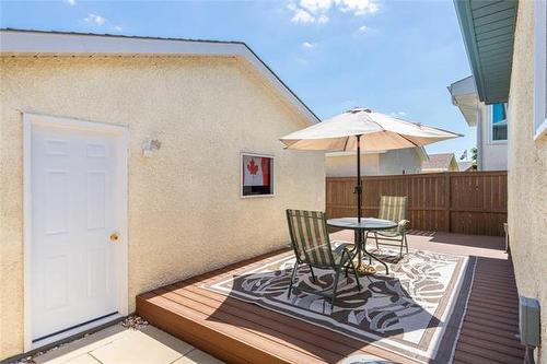 79 Maplegrove Rd, Winnipeg, MB 