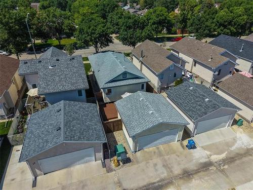 79 Maplegrove Rd, Winnipeg, MB 