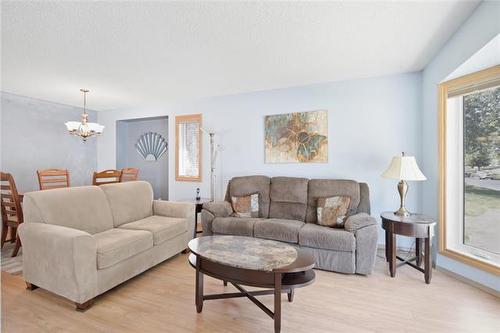 79 Maplegrove Rd, Winnipeg, MB 