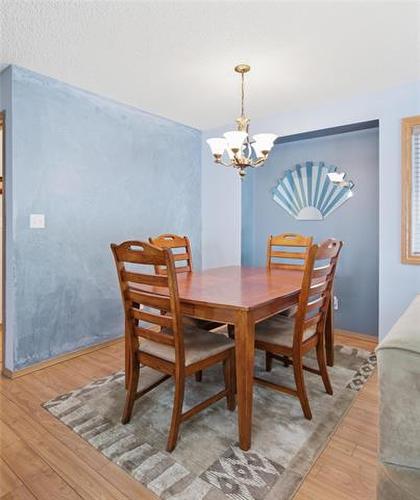 79 Maplegrove Rd, Winnipeg, MB 