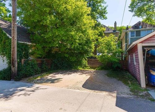 195 Campbell St, Winnipeg, MB 