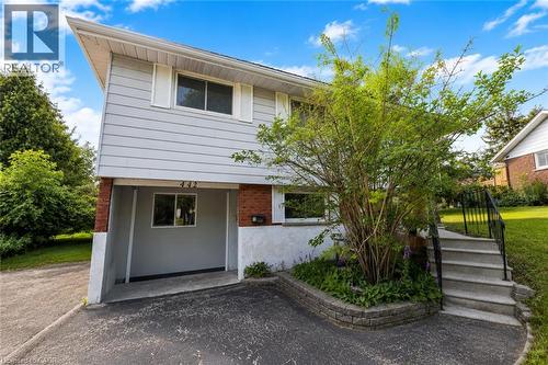 442 BLYTHWOOD Place Unit# B , Waterloo, Ontario N2L 4A3 2