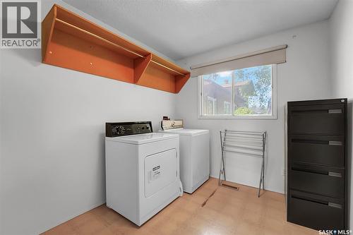 334 Johnson Crescent, Saskatoon, SK - Indoor Photo Showing Laundry Room