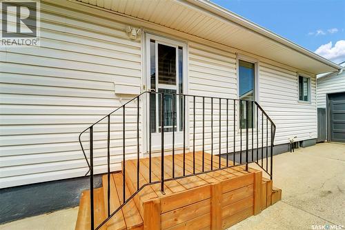 334 Johnson Crescent, Saskatoon, SK - Outdoor With Exterior