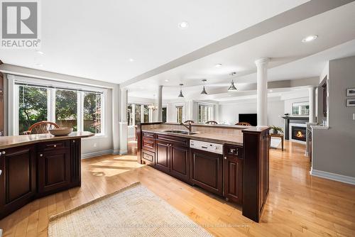 5851 Cornell Crescent, Mississauga, ON - Indoor Photo Showing Kitchen With Double Sink