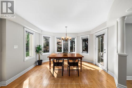 5851 Cornell Crescent, Mississauga, ON - Indoor Photo Showing Dining Room