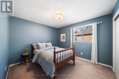 5851 Cornell Crescent, Mississauga, ON - Indoor Photo Showing Bedroom