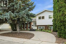 242 Candle CRESCENT  Saskatoon, SK S7K 5A4