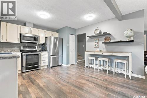 242 Candle Crescent, Saskatoon, SK - Indoor Photo Showing Kitchen With Stainless Steel Kitchen