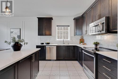 143 Stillwater Street, Kitchener, ON - Indoor Photo Showing Kitchen With Upgraded Kitchen