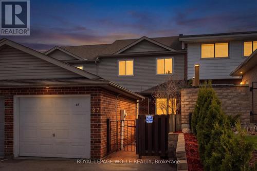 87 RALGREEN CRESCENT  Kitchener, ON N2M 1V1