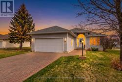 94 SANDBANKS COURT Prince Edward County (Wellington Ward), ON K0K 3L0