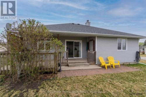 94 Sandbanks Court, Prince Edward County (Wellington Ward), ON 