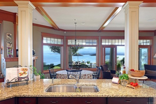 1133 Yates Rd, Comox, BC 