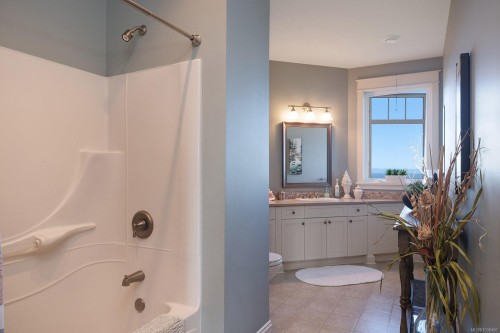 1133 Yates Rd, Comox, BC 