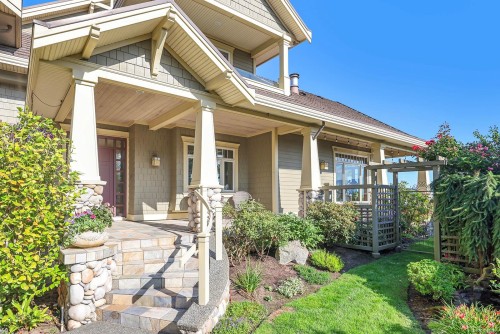 1133 Yates Rd, Comox, BC 