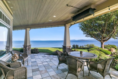 1133 Yates Rd, Comox, BC 