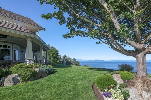 1133 Yates Rd, Comox, BC 