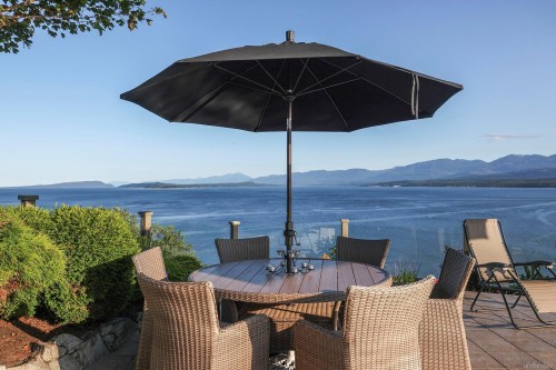 1133 Yates Rd, Comox, BC 