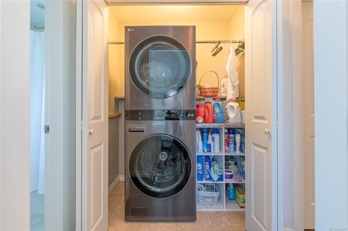1714 Chaplin St, Crofton, BC 