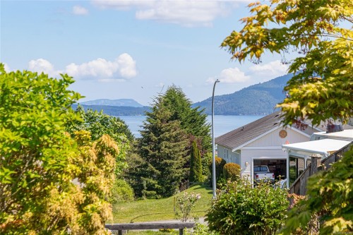 1714 Chaplin St, Crofton, BC 