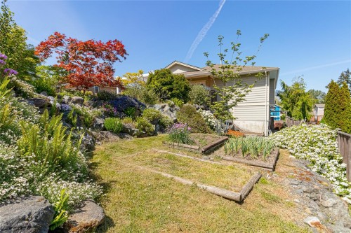 1714 Chaplin St, Crofton, BC 