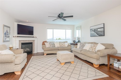 1714 Chaplin St, Crofton, BC 