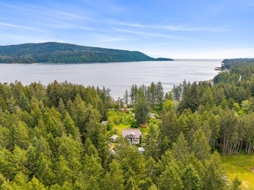9510 Mcfarlane Rd, Denman Island, BC 