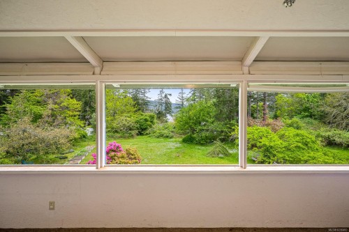 9510 Mcfarlane Rd, Denman Island, BC 