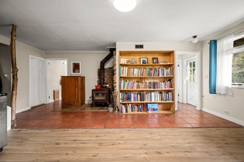 9510 Mcfarlane Rd, Denman Island, BC 