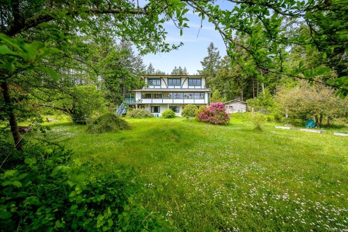 9510 Mcfarlane Rd, Denman Island, BC 