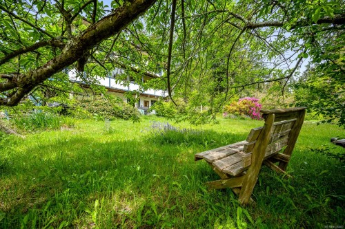 9510 Mcfarlane Rd, Denman Island, BC 
